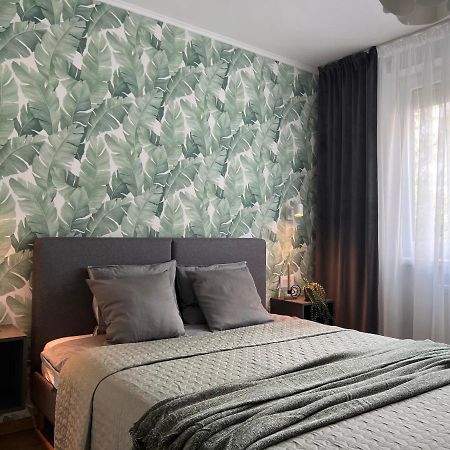 Riverside Jungle Green Apartment Oradea Extérieur photo