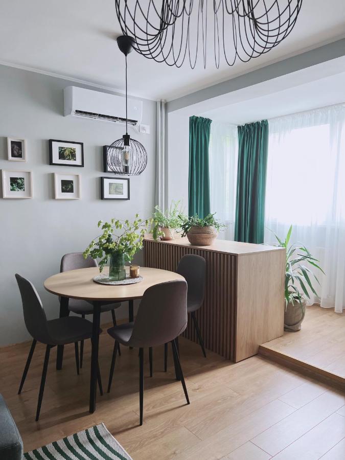 Riverside Jungle Green Apartment Oradea Extérieur photo